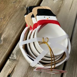 The Bake Shop Snowman Measuring Cups